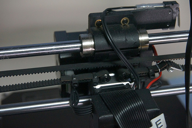 Два длинных подшипника LM8LUU