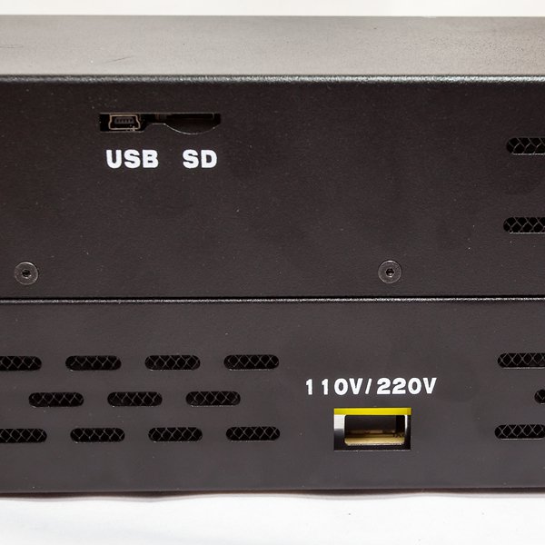 Разъем micro-SD сдвинут на 3 мм